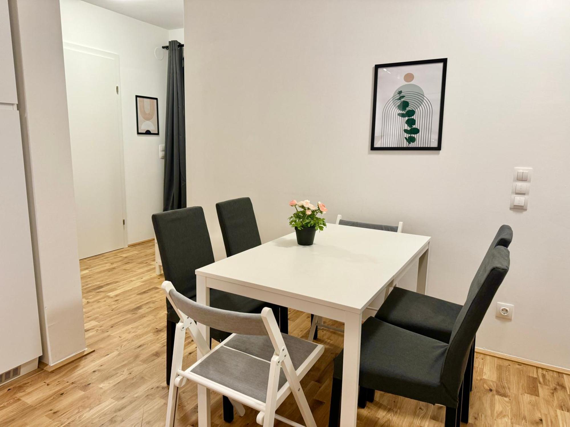 Modern Apartment With Balcony & Free Parking - Nearby Metro 维也纳 外观 照片